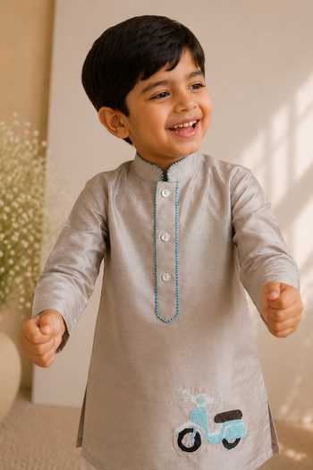 Buy LA Dee DA Cream Cotton, Chanderi Vespa Embroidered Kurta Set Online at Aza Fashions Buy_LA Dee DA_Cream Cotton, Chanderi Vespa Embroidered Kurta Set _Online_at_Aza_Fashions