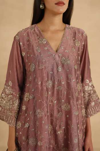 Buy_Begum_Mauve Crepe, Silk V-neck Polki Kurta Set 