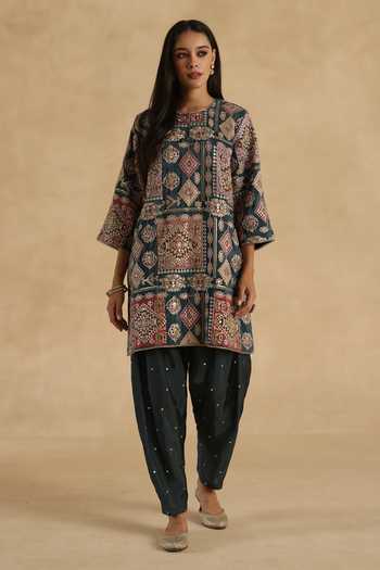 Begum Manik Kurta & Pant Set 