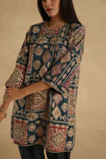Shop Begum Blue Silk Mandarin Collar Manik Kurta And Pant Set Shop_Begum_Blue Silk Mandarin Collar Manik Kurta And Pant Set
