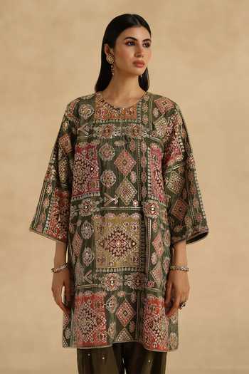 Begum Cream Silk Mandarin Collar Manik Kurta And Pant Set Online at Aza Fashions Begum_Cream Silk Mandarin Collar Manik Kurta And Pant Set _Online_at_Aza_Fashions