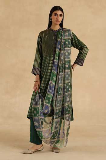 Begum Aalam Kurta Pant Set 