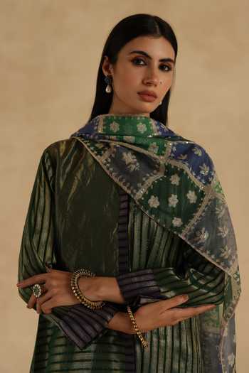 Buy_Begum_Green Silk, Tissue, Organza Mandarin Collar, Yes Aalam Kurta Pant Set 