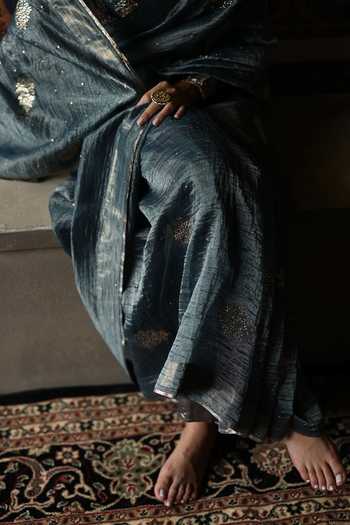 Begum Blue Silk, Tissue V-neck Veda Saree With Blouse Online at Aza Fashions Begum_Blue Silk, Tissue V-neck Veda Saree With Blouse _Online_at_Aza_Fashions