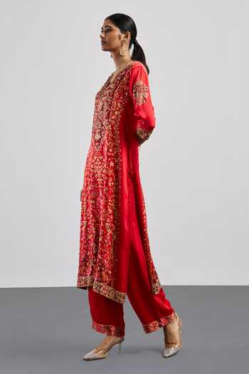 RI.Ritu Kumar_Red Silk Satin, Viscose, Chinon V-neck Printed Kurta Set _Online_at_Aza_Fashions