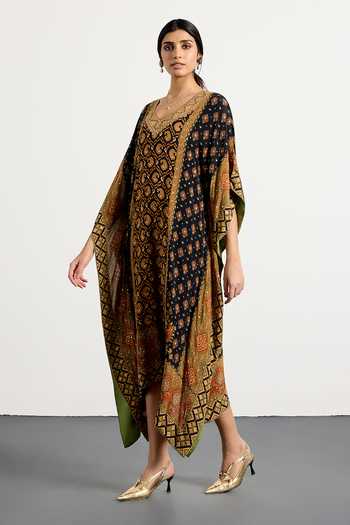 Buy RI.Ritu Kumar Black Silk, Crepe V-neck Printed Kaftan Online at Aza Fashions Buy_RI.Ritu Kumar_Black Silk, Crepe V-neck Printed Kaftan _Online_at_Aza_Fashions