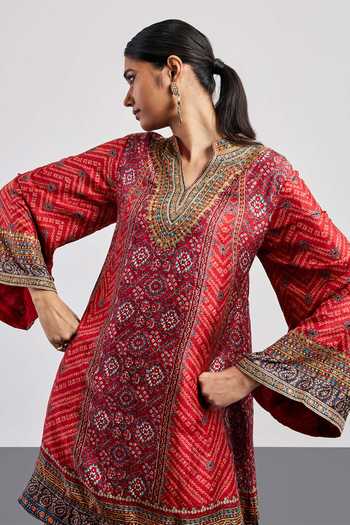 Buy RI.Ritu Kumar Red Silk, Rayon, Crepe V-neck Ajrakh Print Kurta And Pant Set Online at Aza Fashions Buy_RI.Ritu Kumar_Red Silk, Rayon, Crepe V-neck Ajrakh Print Kurta And Pant Set _Online_at_Aza_Fashions