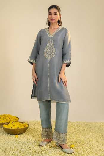 Buy Roohbyridhimaa Blue Organza V-neck Mist Janki Scalloped Kurta Set Buy_Roohbyridhimaa_Blue Organza V-neck Mist Janki Scalloped Kurta Set