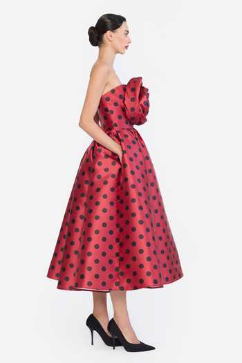 Buy Gauri & Nainika Red Bandeau Neck Polka Dot Print Midi Dress Buy_Gauri & Nainika_Red Bandeau Neck Polka Dot Print Midi Dress