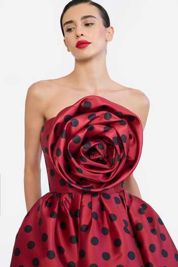 Shop Gauri & Nainika Red Bandeau Neck Polka Dot Print Midi Dress Shop_Gauri & Nainika_Red Bandeau Neck Polka Dot Print Midi Dress