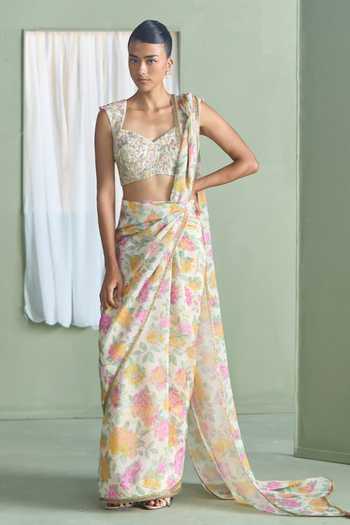 Summer By Priyanka Gupta Printed Printed Saree With Blouse