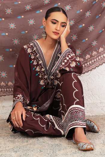 Buy_Miku Kumar_Brown Crepe V-neck Vyona Kurta Farsi Salwar Set 