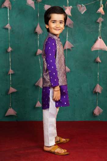 Buy JILMIL DREAMWEAR Purple Silk Zari Sleeveless Bundi Pant Set Online at Aza Fashions Buy_JILMIL DREAMWEAR_Purple Silk Zari Sleeveless Bundi Pant Set _Online_at_Aza_Fashions