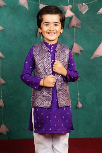 Shop JILMIL DREAMWEAR Purple Silk Zari Sleeveless Bundi Pant Set Online at Aza Fashions Shop_JILMIL DREAMWEAR_Purple Silk Zari Sleeveless Bundi Pant Set _Online_at_Aza_Fashions
