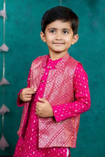 Shop JILMIL DREAMWEAR Pink Silk Sleeveless Bundi Pant Set Online at Aza Fashions Shop_JILMIL DREAMWEAR_Pink Silk Sleeveless Bundi Pant Set _Online_at_Aza_Fashions