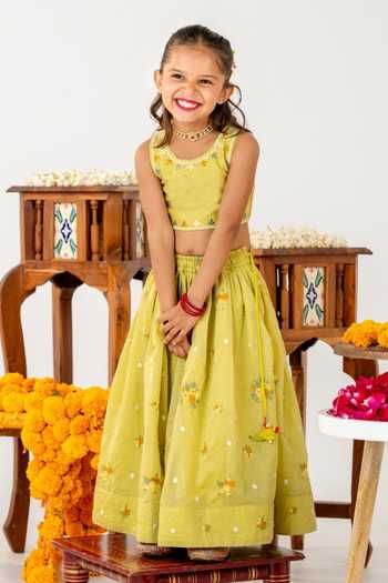 Buy JILMIL DREAMWEAR Yellow Chanderi Light Embroidered Lehenga And Blouse Set Online at Aza Fashions Buy_JILMIL DREAMWEAR_Yellow Chanderi Light Embroidered Lehenga And Blouse Set _Online_at_Aza_Fashions