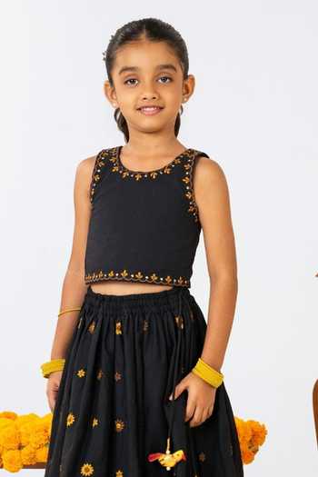 JILMIL DREAMWEAR Black Chanderi Embroidered Lehenga And Blouse Set Online at Aza Fashions JILMIL DREAMWEAR_Black Chanderi Embroidered Lehenga And Blouse Set _Online_at_Aza_Fashions