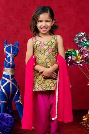 Buy JILMIL DREAMWEAR Pink Silk Floral Pattern Kurta Salwar Set Online at Aza Fashions Buy_JILMIL DREAMWEAR_Pink Silk Floral Pattern Kurta Salwar Set _Online_at_Aza_Fashions