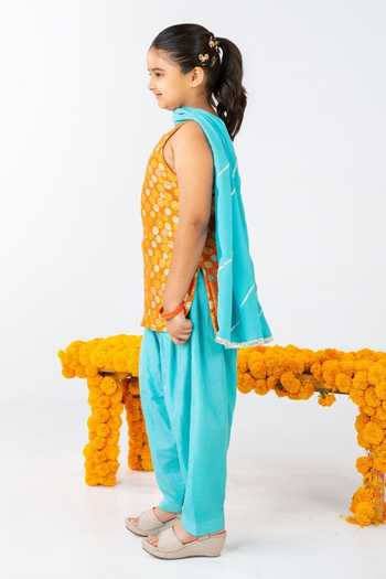 JILMIL DREAMWEAR Orange Silk Floral Pattern Kurta Salwar Set Online at Aza Fashions JILMIL DREAMWEAR_Orange Silk Floral Pattern Kurta Salwar Set _Online_at_Aza_Fashions