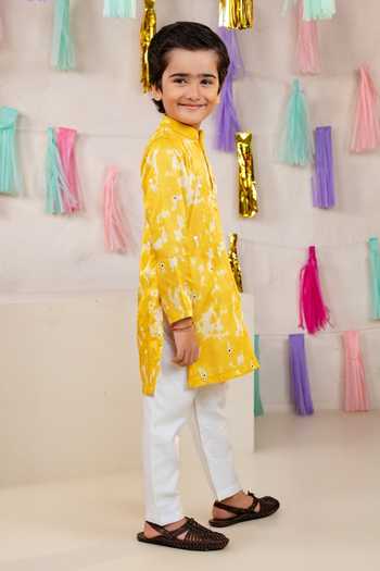 JILMIL DREAMWEAR Yellow Satin Linen Kurta Pant Set Online at Aza Fashions JILMIL DREAMWEAR_Yellow Satin Linen Kurta Pant Set _Online_at_Aza_Fashions