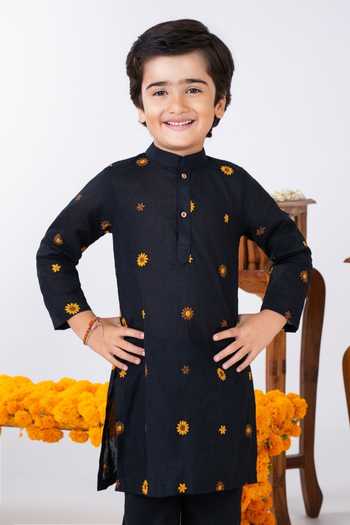 JILMIL DREAMWEAR Black Chanderi Embroidered Kurta Pant Set Online at Aza Fashions JILMIL DREAMWEAR_Black Chanderi Embroidered Kurta Pant Set _Online_at_Aza_Fashions