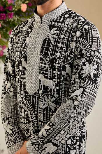 Buy_Kasbah_Black Georgette Flora And Fauna Embroidered Kurta _Online_at_Aza_Fashions