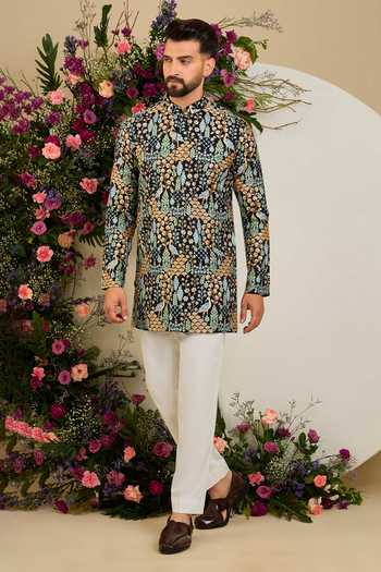 Kasbah_Black Silk Floral Thread Embroidered Short Kurta _Online_at_Aza_Fashions