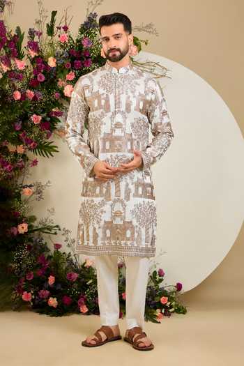 Kasbah_Ivory Silk Windsor Dynasty Zari Embroidered Kurta _Online_at_Aza_Fashions