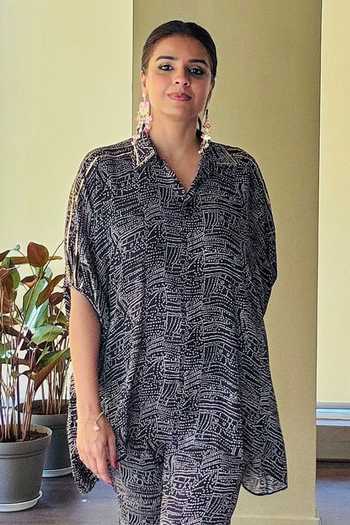 Palak & Mehak_Black Crepe Collared Neck Bandhani Print Shirt And Pant Set _Online_at_Aza_Fashions