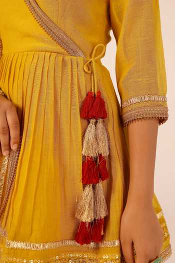 Shop_Palak & Mehak_Yellow Chanderi Gota Patti V-neck Short Pleated Angarkha Anarkali Set _Online_at_Aza_Fashions