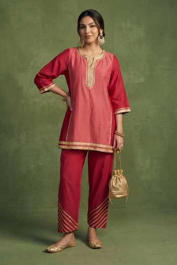 Priya Chaudhary Chanderi Embellished Kurta With Salwar
