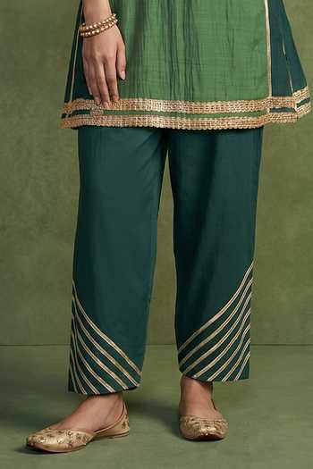 Buy_Priya Chaudhary_Green Chanderi Split V-neck Yoke Embellished Kurta And Salwar Set _Online_at_Aza_Fashions