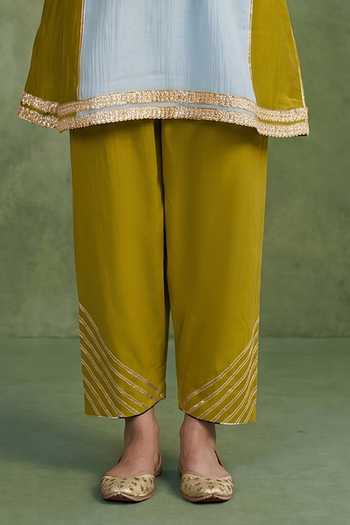 Priya Chaudhary_Blue Chanderi Round Neck, Yes Placket Embellished Kurta With Salwar _Online_at_Aza_Fashions