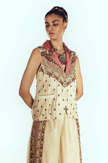 Zariya The Label Ivory Chanderi Embroidery V-, Collared Blazer And Palazzo Set Online at Aza Fashions Zariya The Label_Ivory Chanderi Embroidery V-, Collared Blazer And Palazzo Set _Online_at_Aza_Fashions