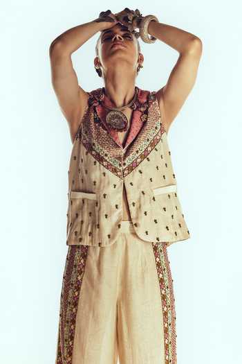 Buy Zariya The Label Ivory Chanderi Embroidery V-, Collared Blazer And Palazzo Set Online at Aza Fashions Buy_Zariya The Label_Ivory Chanderi Embroidery V-, Collared Blazer And Palazzo Set _Online_at_Aza_Fashions