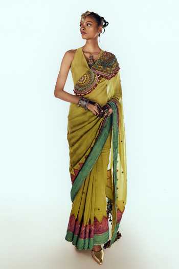 Zariya The Label Border Embroidered Saree With Blouse 