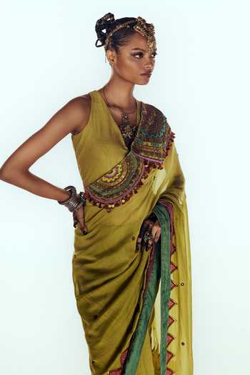 Buy Zariya The Label Green Chanderi Plunge Neck Border Embroidered Saree With Blouse Online at Aza Fashions Buy_Zariya The Label_Green Chanderi Plunge Neck Border Embroidered Saree With Blouse _Online_at_Aza_Fashions