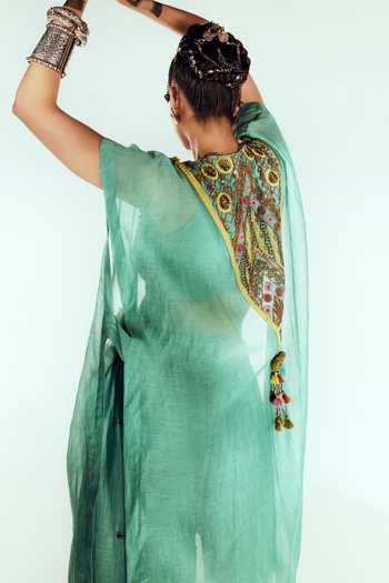 Buy Zariya The Label Green Chanderi Plunge Neck Embroidered Cape Pant Set Online at Aza Fashions Buy_Zariya The Label_Green Chanderi Plunge Neck Embroidered Cape Pant Set _Online_at_Aza_Fashions