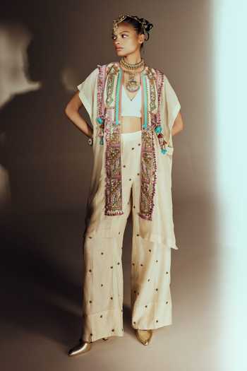 Shop Zariya The Label Ivory Chanderi V-neck Embroidered Cape Set Online at Aza Fashions Shop_Zariya The Label_Ivory Chanderi V-neck Embroidered Cape Set _Online_at_Aza_Fashions