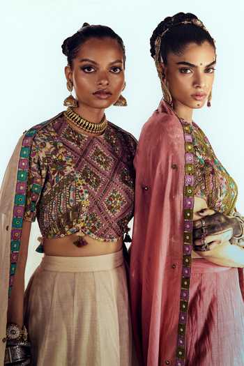 Buy Zariya The Label Ivory Chanderi Round Neck Chevron Embroidered Lehenga Set Online at Aza Fashions Buy_Zariya The Label_Ivory Chanderi Round Neck Chevron Embroidered Lehenga Set _Online_at_Aza_Fashions