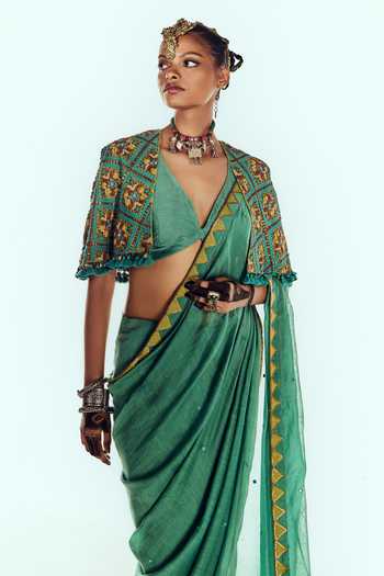 Zariya The Label Green Chanderi Plunge Neck Embroidered Saree Set With Cape Online at Aza Fashions Zariya The Label_Green Chanderi Plunge Neck Embroidered Saree Set With Cape _Online_at_Aza_Fashions