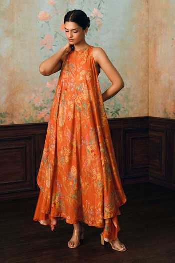 Shop Paulmi And Harsh Orange Silk Organza Halter Neck Kylie Printed Kurta Set Online at Aza Fashions Shop_Paulmi And Harsh_Orange Silk Organza Halter Neck Kylie Printed Kurta Set _Online_at_Aza_Fashions