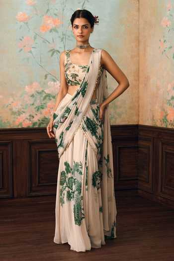 Shop Paulmi And Harsh Green , Organza, Organza, Teresa Printed Pre-draped Saree With Blouse Online at Aza Fashions Shop_Paulmi And Harsh_Green , Organza, Organza, Teresa Printed Pre-draped Saree With Blouse _Online_at_Aza_Fashions