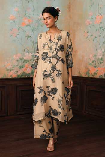 Buy Paulmi And Harsh Ivory Split V-neck Dandelion Print Kurta And Pant Set Online at Aza Fashions Buy_Paulmi And Harsh_Ivory Split V-neck Dandelion Print Kurta And Pant Set _Online_at_Aza_Fashions