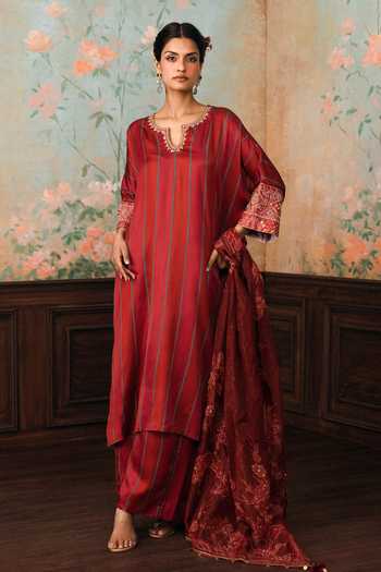 Paulmi And Harsh Dandelion Printed Kurta Set
