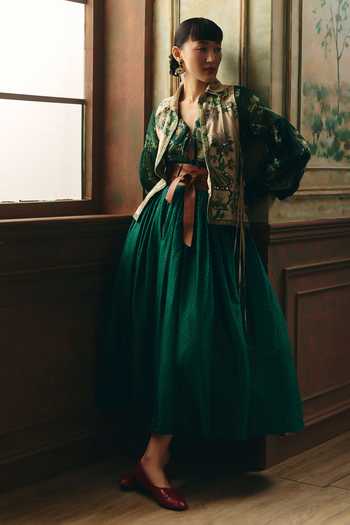 Paulmi And Harsh Petunia Printed Cropped Jacket Skirt Set 