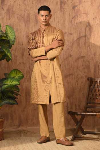 Sulakshna Jasra_Gold Tissue Embroidered Kurta And Pyjama Set _Online_at_Aza_Fashions