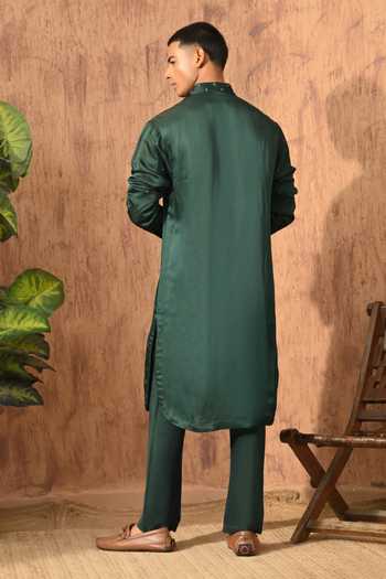 Sulakshna Jasra Frenchknots Embroidered Kurta Set 
