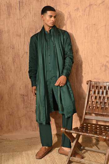 Sulakshna Jasra Frenchknots Embroidered Kurta Set 