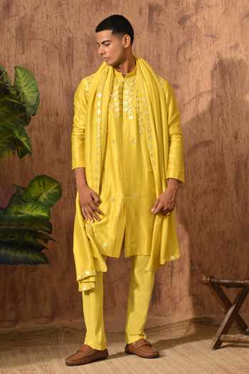 Buy_Sulakshna Jasra_Green Chanderi 3d Embroidery Kurta Stole Set _Online_at_Aza_Fashions